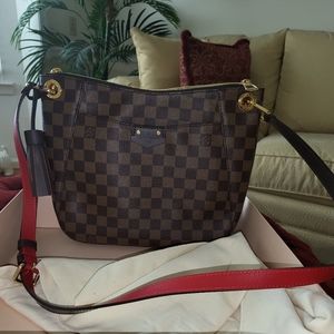 Louis Vuitton South Bank Besace